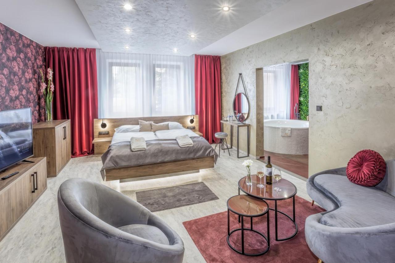 Hotel Beta Bzenec Eksteriør bilde