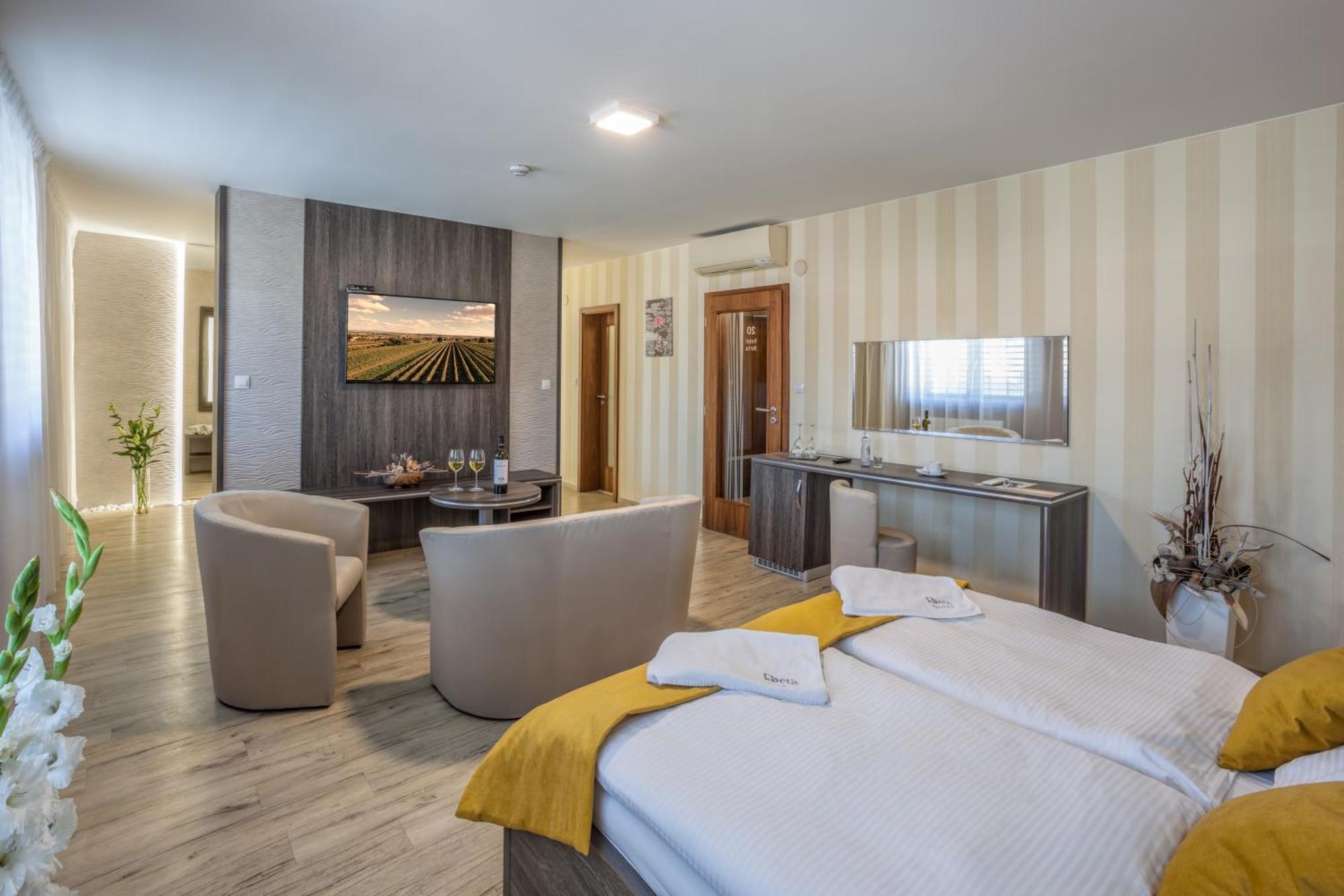 Hotel Beta Bzenec Eksteriør bilde