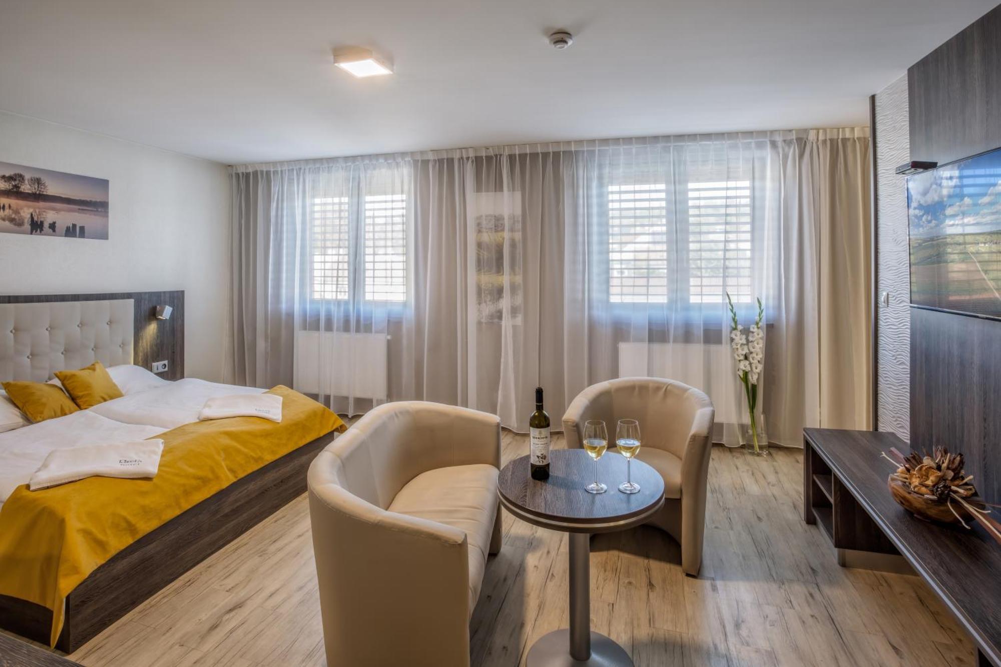 Hotel Beta Bzenec Eksteriør bilde